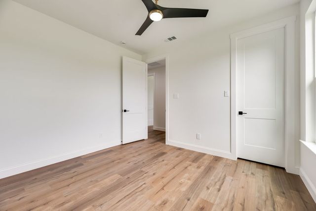 209 Waverunner Court, Corsicana, TX 75109