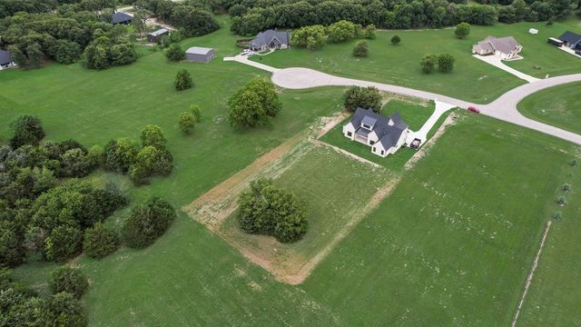 209 Waverunner Court, Corsicana, TX 75109
