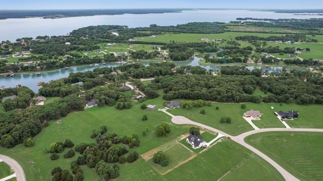209 Waverunner Court, Corsicana, TX 75109
