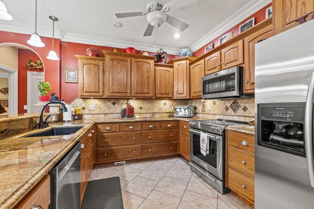 152 Dry Creek Lane, Highlandville, MO 65669