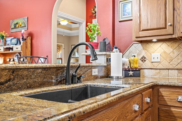 152 Dry Creek Lane, Highlandville, MO 65669