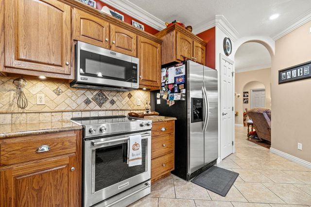 152 Dry Creek Lane, Highlandville, MO 65669