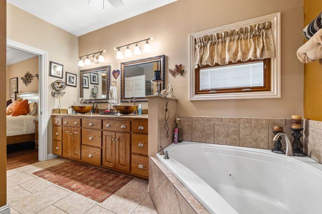 152 Dry Creek Lane, Highlandville, MO 65669