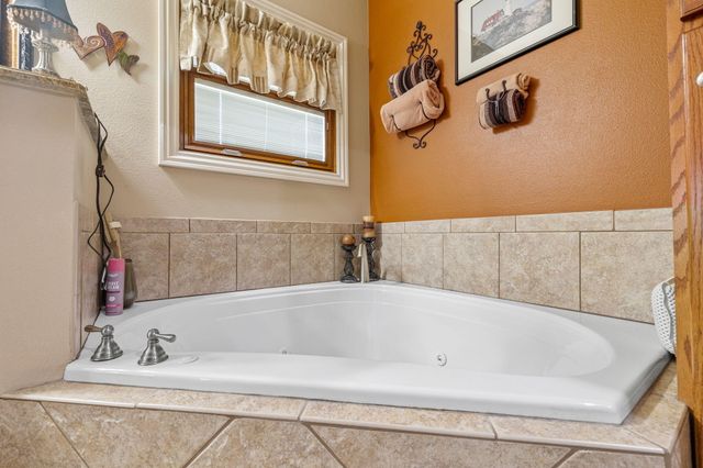 152 Dry Creek Lane, Highlandville, MO 65669