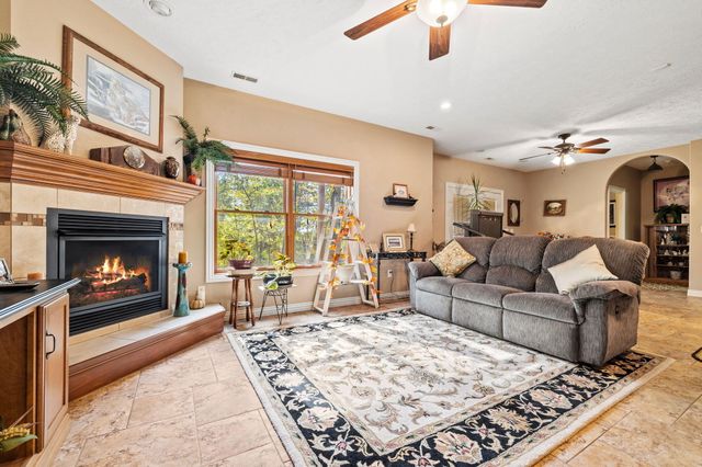 152 Dry Creek Lane, Highlandville, MO 65669