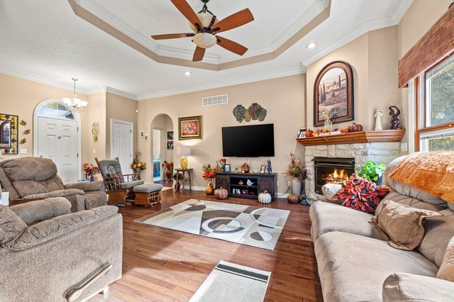 152 Dry Creek Lane, Highlandville, MO 65669