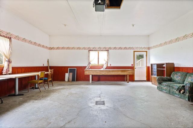 2855 S Bradleyville Road, Reese, MI 48757