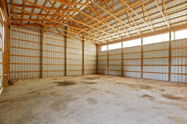 2855 S Bradleyville Road, Reese, MI 48757