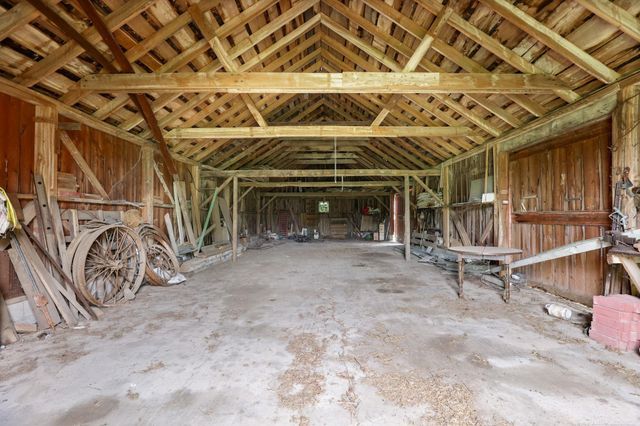 2855 S Bradleyville Road, Reese, MI 48757