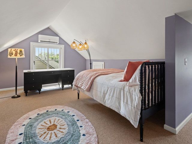 48 Henderson Terrace, Burlington, VT 05401