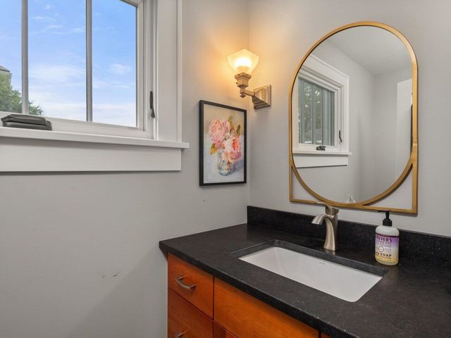 48 Henderson Terrace, Burlington, VT 05401