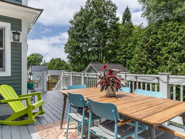 48 Henderson Terrace, Burlington, VT 05401