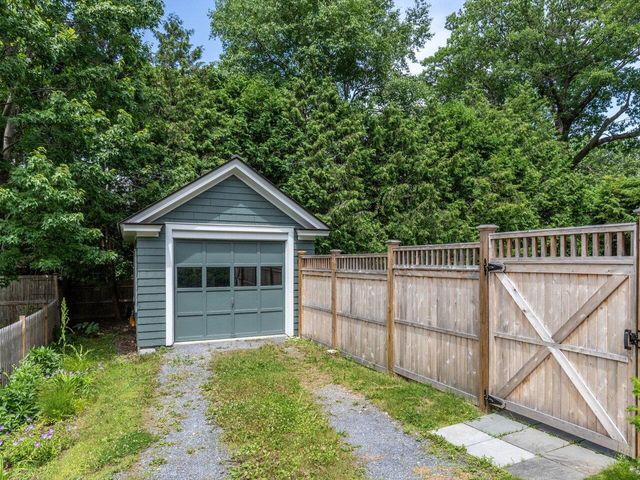 48 Henderson Terrace, Burlington, VT 05401