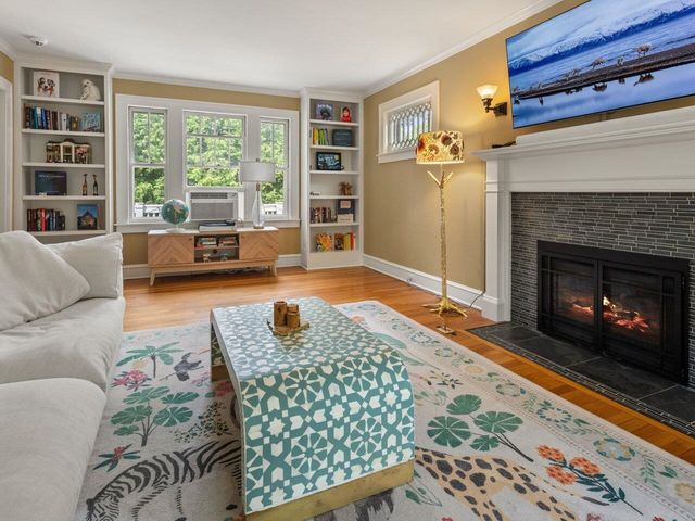 48 Henderson Terrace, Burlington, VT 05401