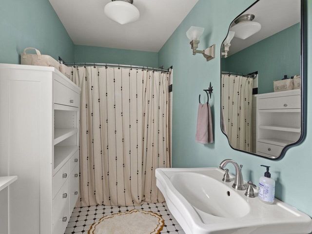 48 Henderson Terrace, Burlington, VT 05401