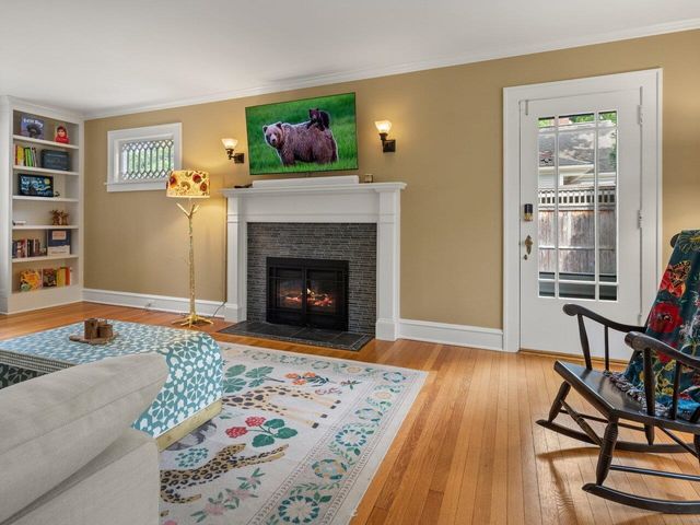 48 Henderson Terrace, Burlington, VT 05401