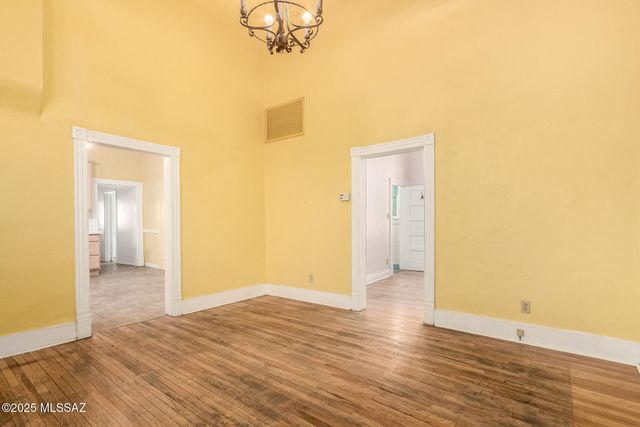 423 S 5th Avenue, Tucson, AZ 85701