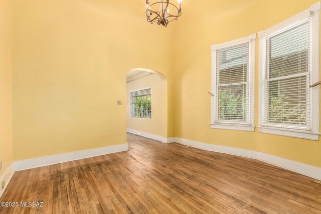 423 S 5th Avenue, Tucson, AZ 85701