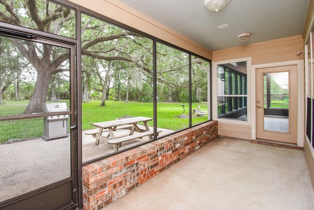 2918 La Rama, Richmond, TX 77469