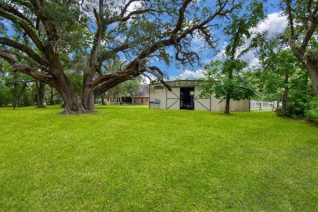 2918 La Rama, Richmond, TX 77469