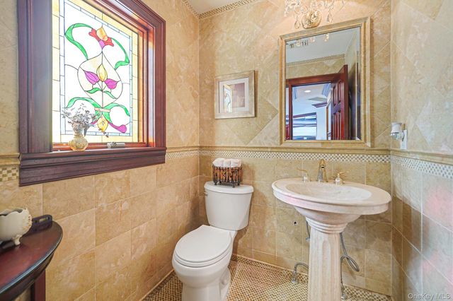 9 Chicken Valley Road, Old Brookville, NY 11545