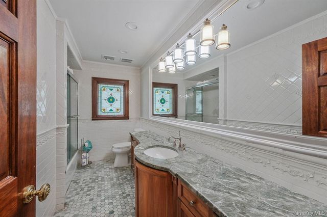 9 Chicken Valley Road, Old Brookville, NY 11545