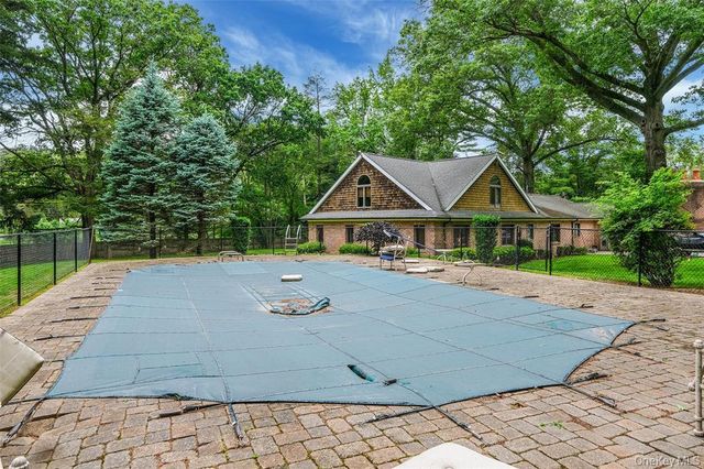 9 Chicken Valley Road, Old Brookville, NY 11545