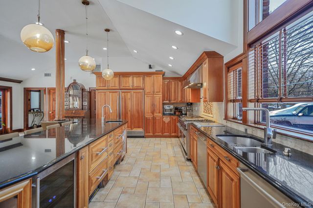 9 Chicken Valley Road, Old Brookville, NY 11545