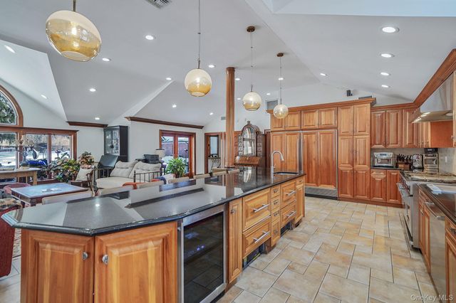 9 Chicken Valley Road, Old Brookville, NY 11545