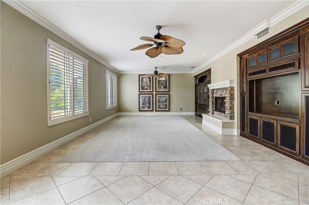 Image 15 of property listing at 14182 Crystal View, Riverside, CA 92508