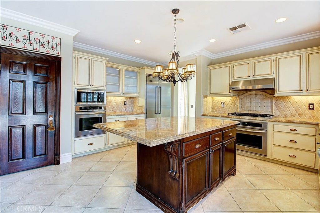 Image 21 of property listing at 14182 Crystal View, Riverside, CA 92508