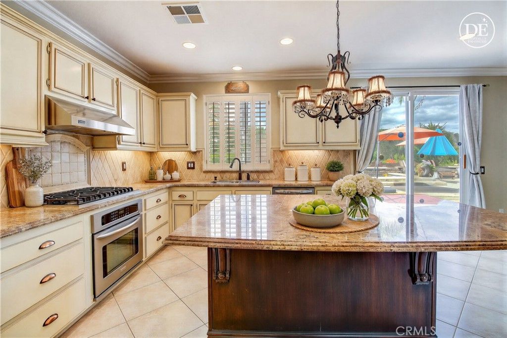 Image 25 of property listing at 14182 Crystal View, Riverside, CA 92508