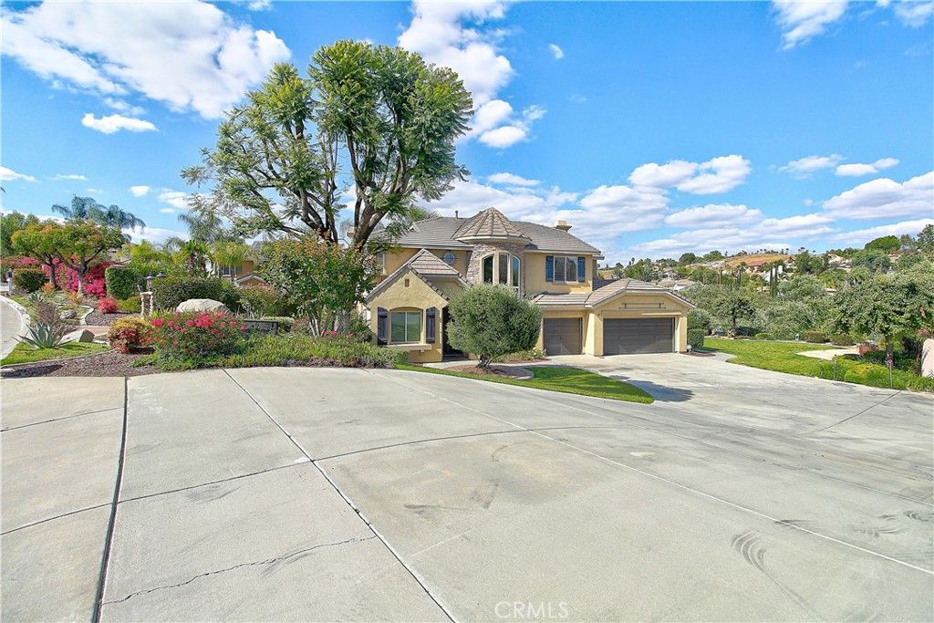 Image 7 of property listing at 14182 Crystal View, Riverside, CA 92508