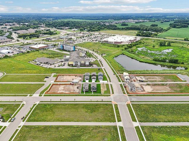 523 Trysil Aly N, Stoughton, WI 53589