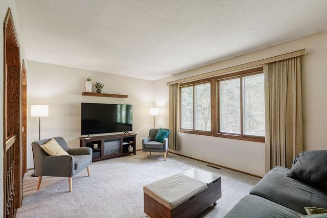 7811 118th Avenue N, Champlin, MN 55316