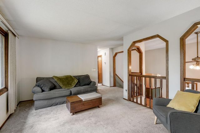 7811 118th Avenue N, Champlin, MN 55316