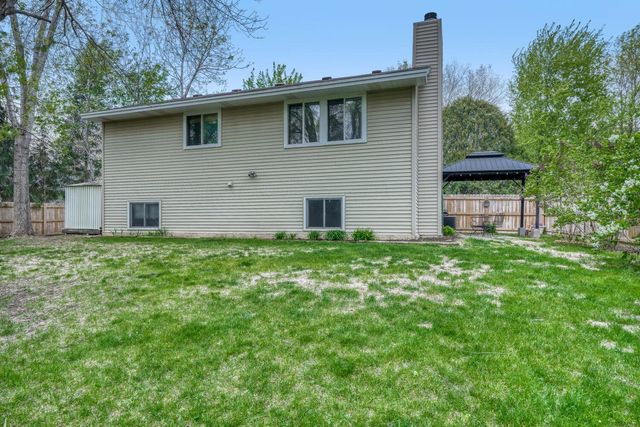 7811 118th Avenue N, Champlin, MN 55316