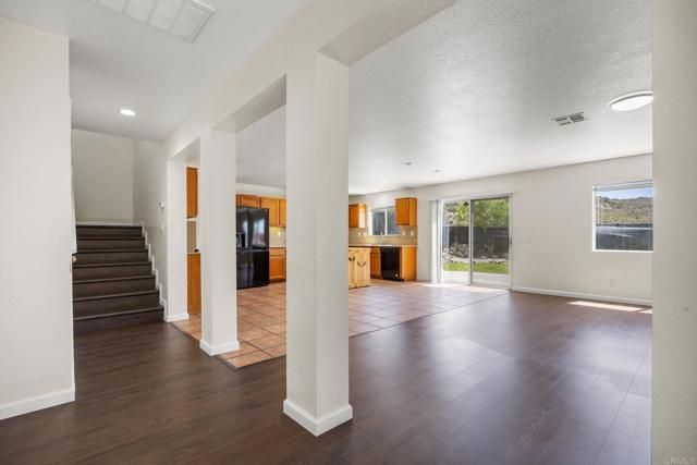 4979 Cimarron Way, San Diego, CA 92154