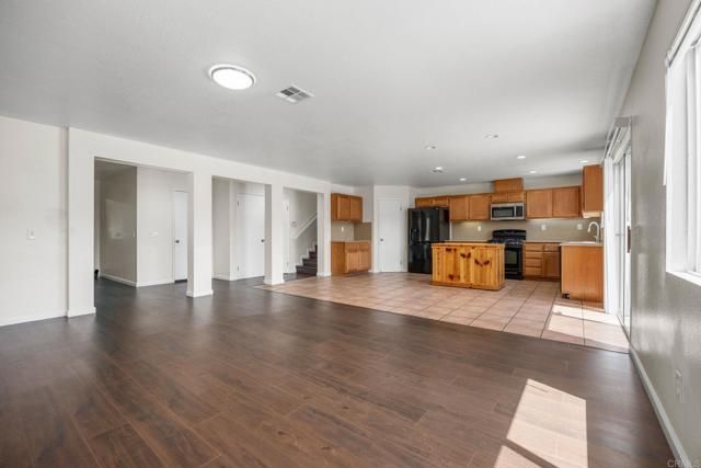 4979 Cimarron Way, San Diego, CA 92154