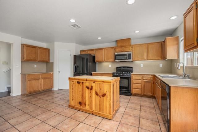 4979 Cimarron Way, San Diego, CA 92154