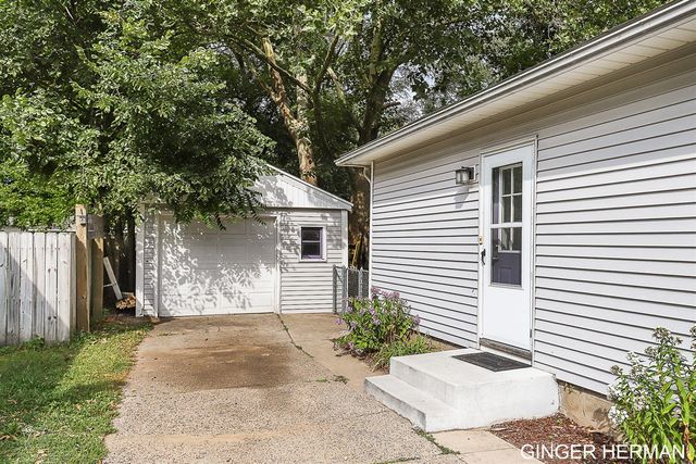 3457 Collingwood Avenue, Wyoming, MI 49519