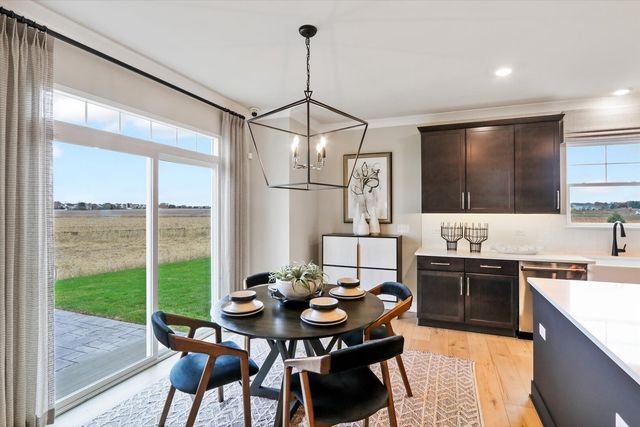 67 Hawthorn Ridge Drive, Hawthorn Woods, IL 60047