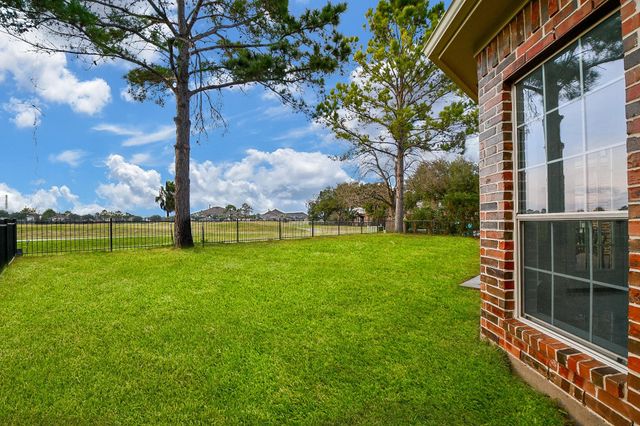 10103 Heron Meadows Drive, Houston, TX 77095