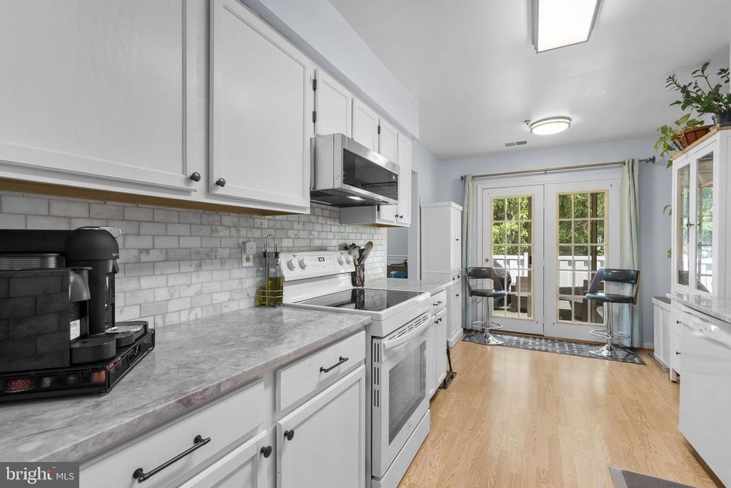 Image 11 of property listing at 29 BRONCO CT #288-B, Germantown, MD 20874