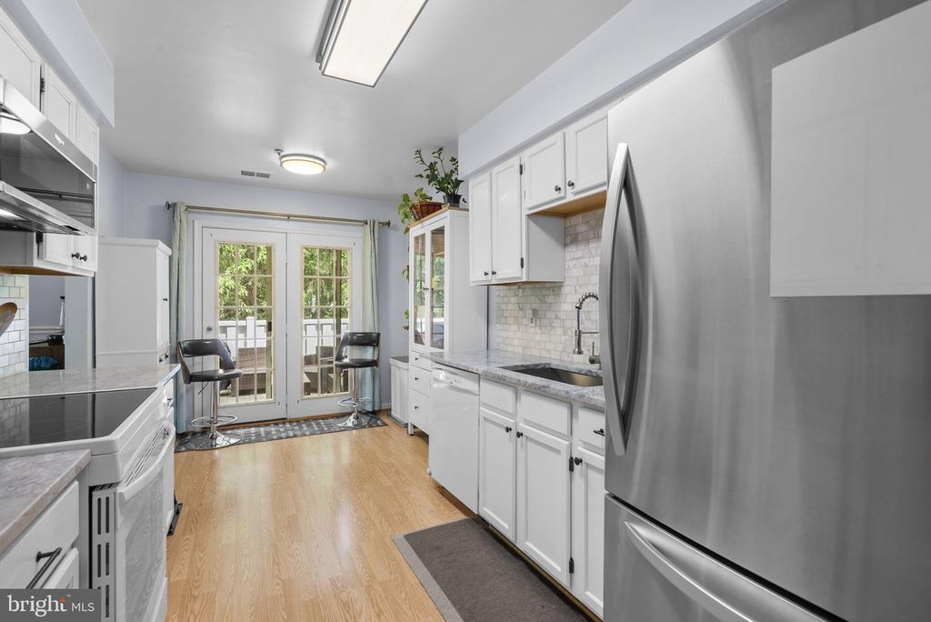 Image 12 of property listing at 29 BRONCO CT #288-B, Germantown, MD 20874