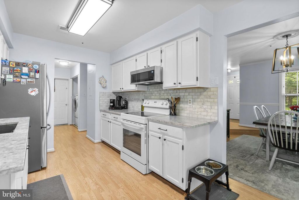 Image 15 of property listing at 29 BRONCO CT #288-B, Germantown, MD 20874