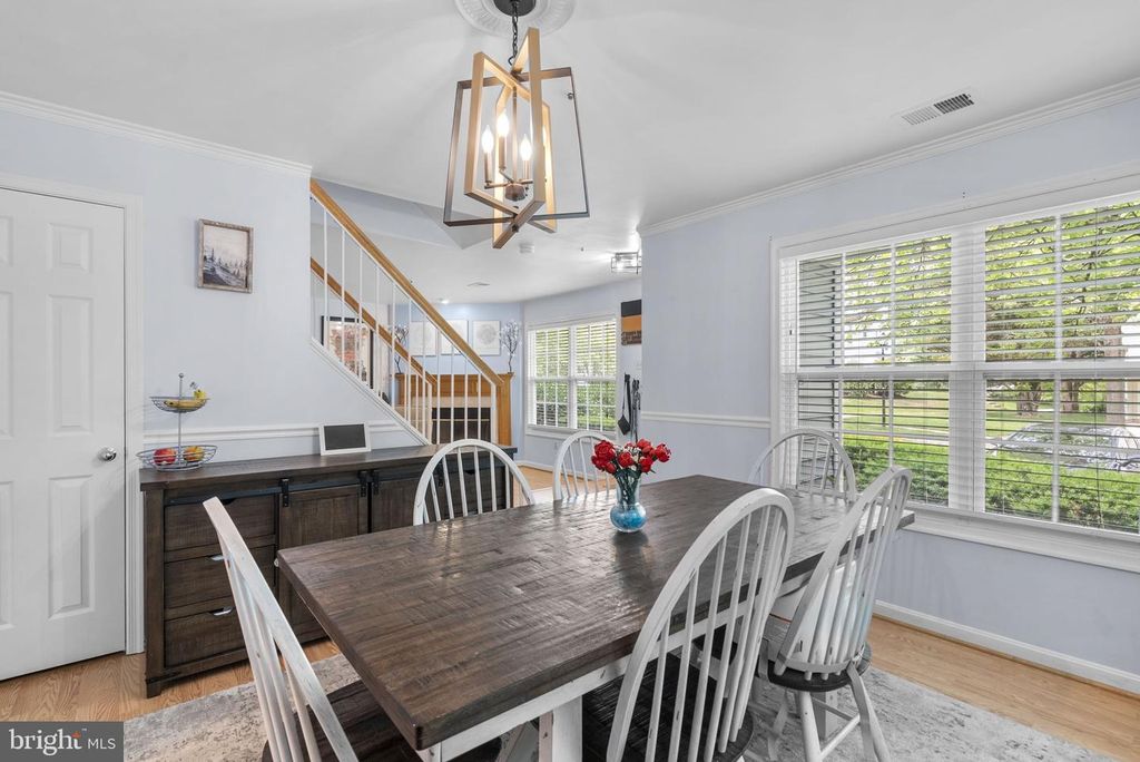 Image 19 of property listing at 29 BRONCO CT #288-B, Germantown, MD 20874