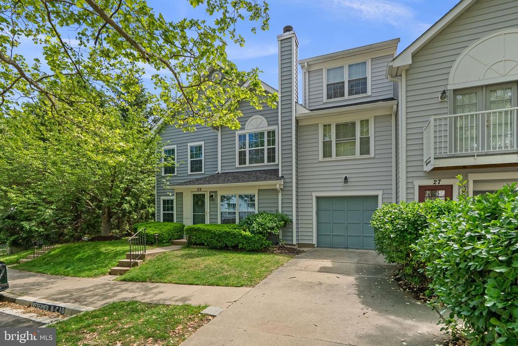 Image 2 of property listing at 29 BRONCO CT #288-B, Germantown, MD 20874