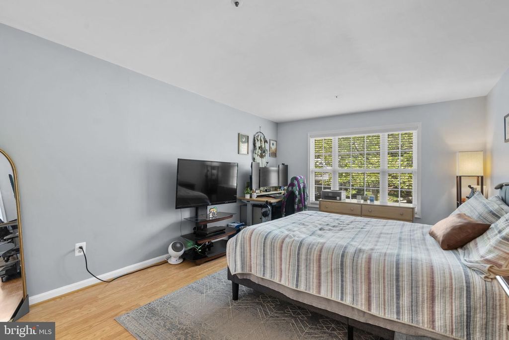 Image 23 of property listing at 29 BRONCO CT #288-B, Germantown, MD 20874