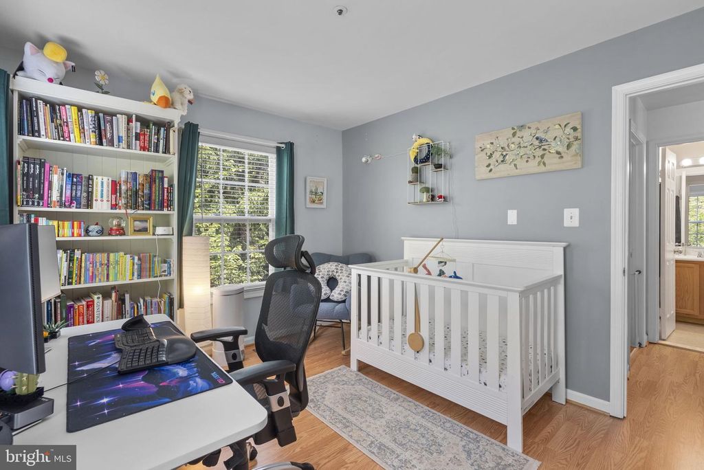Image 28 of property listing at 29 BRONCO CT #288-B, Germantown, MD 20874